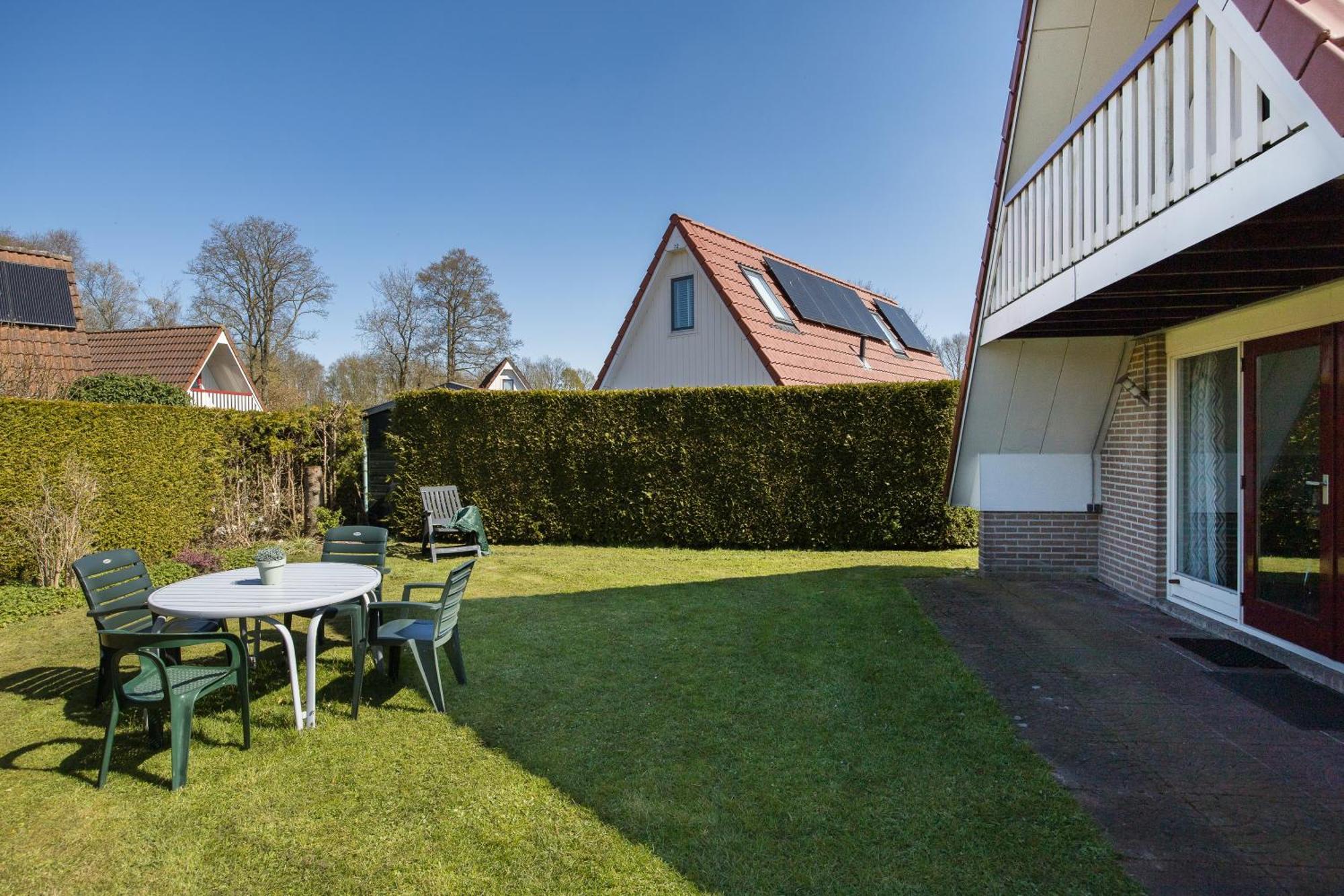 Aalscholver I Nette Vrijstaande Vakantiewoning Casa de Férias Zwiggelte