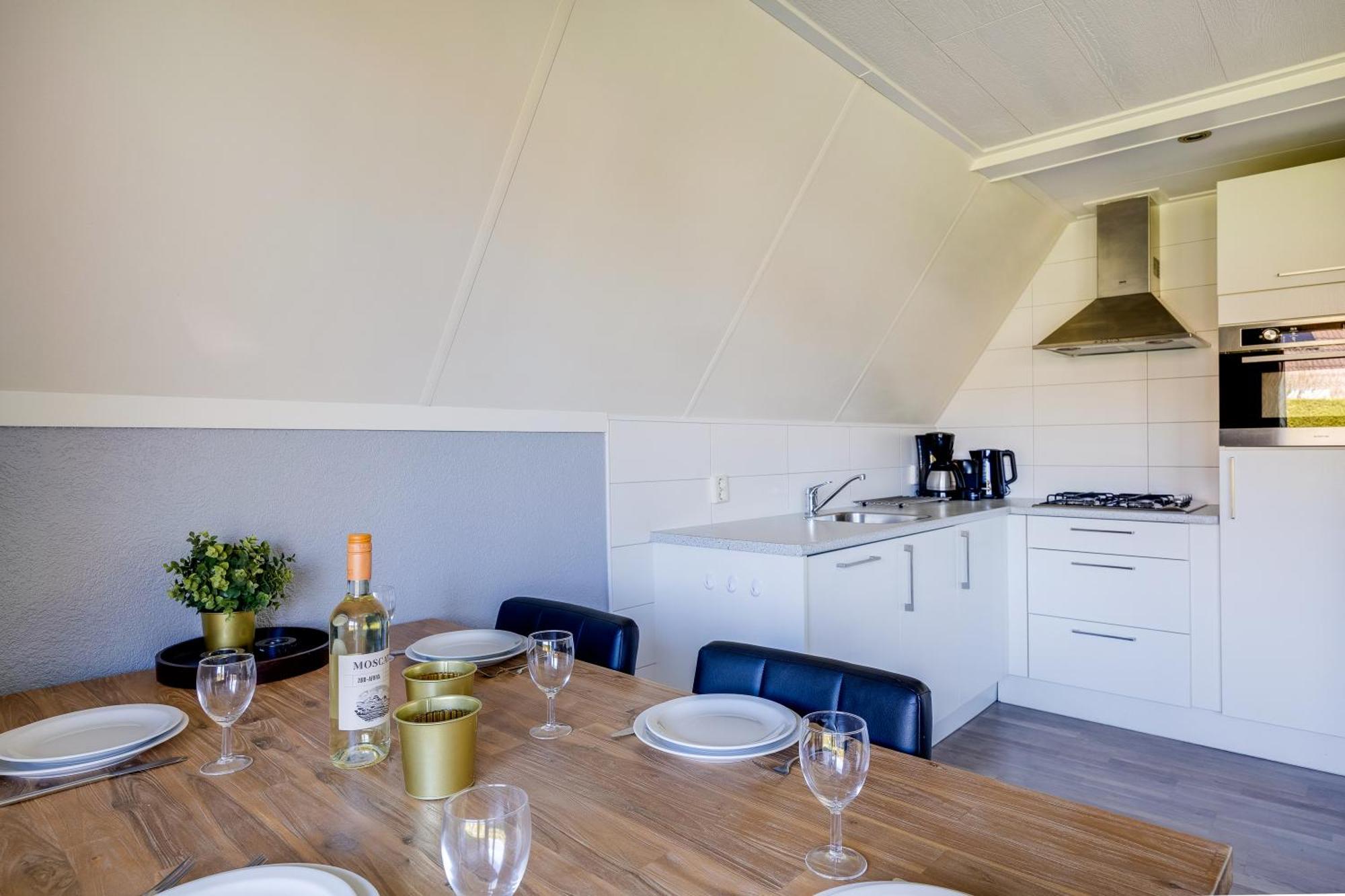 Aalscholver I Nette Vrijstaande Vakantiewoning Casa de Férias Zwiggelte