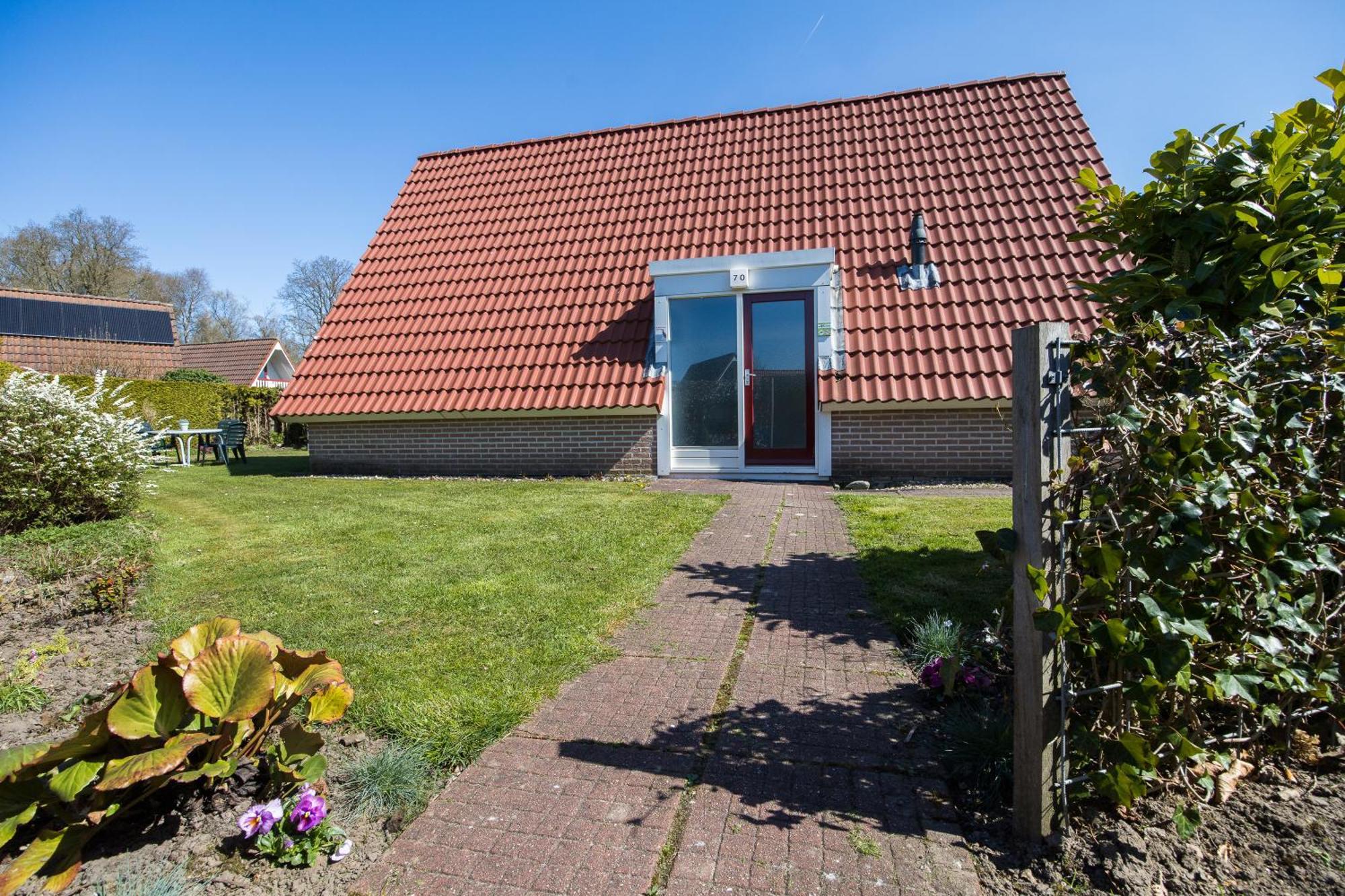 Aalscholver I Nette Vrijstaande Vakantiewoning Casa de Férias Zwiggelte